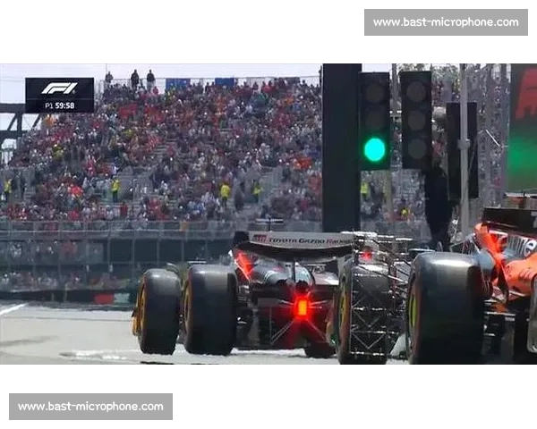 F1 加拿大站看台突发冲突!维斯塔潘与拉塞尔车迷激烈对峙 F1 加拿大站看台突发冲突!维斯塔潘与拉塞尔车迷激烈对峙