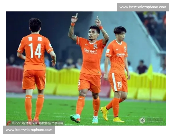 江汉 3-0 新洲夺赛点 前国安新星王小乐梅开二度 江汉 3-0 新洲夺赛点 前国安新星王小乐梅开二度