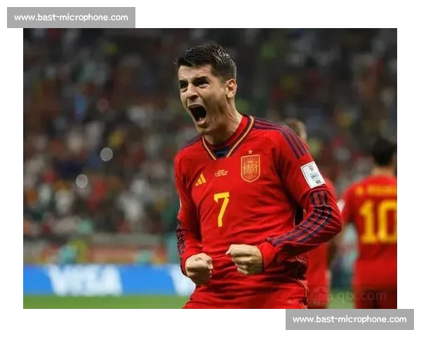 传承时刻！莫拉塔让袖标见证西班牙新老交替